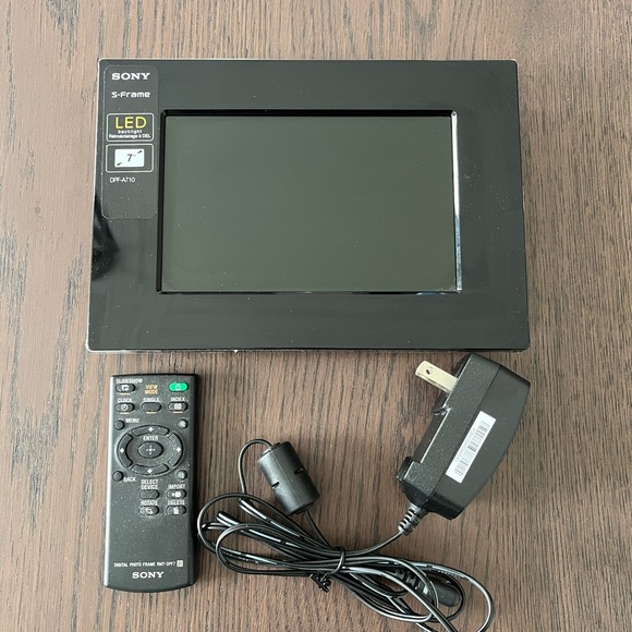 Sony Digital S-Frame 7” - Picture 1 of 5